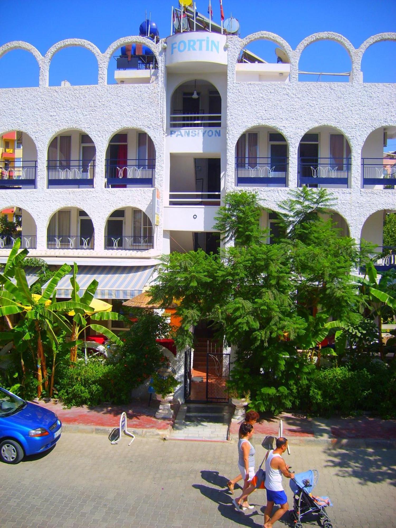 Villa Fortin Pension คูซาดาซี ภายนอก รูปภาพ